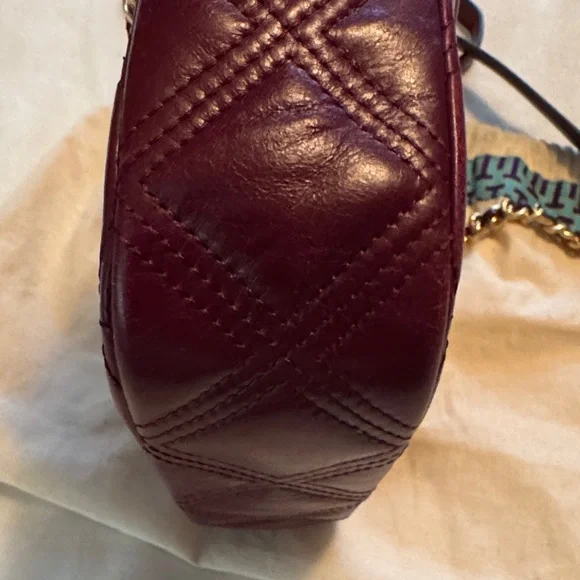Tory Burch Maroon Quilted Crossbody Bag - Picture 4 of 8